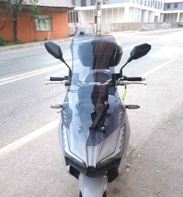 MOTOCAM Motolüx Wow 150  Ön Cam 2023-2026 Model 65cm Füme Renkli 4mm ORTA BOYLU