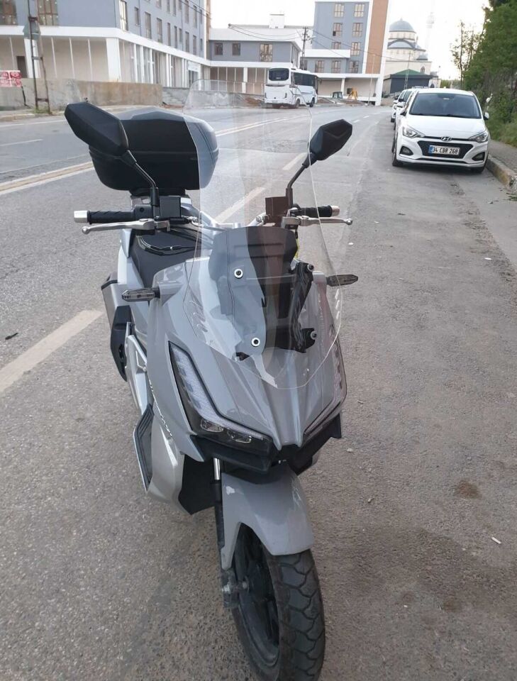 MOTOCAM Motolüx Wow 150  Ön Cam 2023-2026 Model 75cm Şeffaf Renkli 4mm UZUN