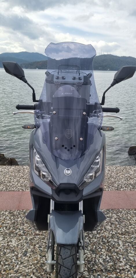 MOTOCAM Yuki Xway 125 Ön Cam 2023-2026 Model 65cm Füme Renkli 4mm ORTA BOYLU