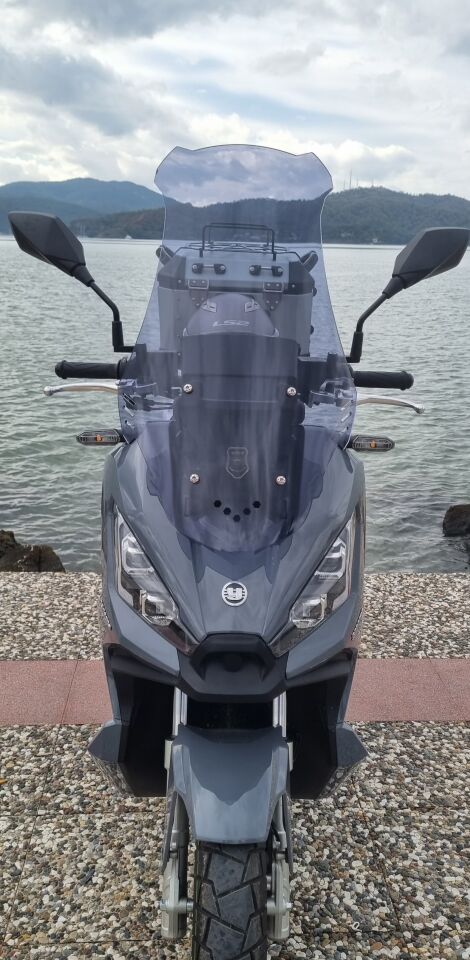 MOTOCAM Yuki Xway 125 Ön Cam 2023-2026 Model 65cm Füme Renkli 4mm ORTA BOYLU