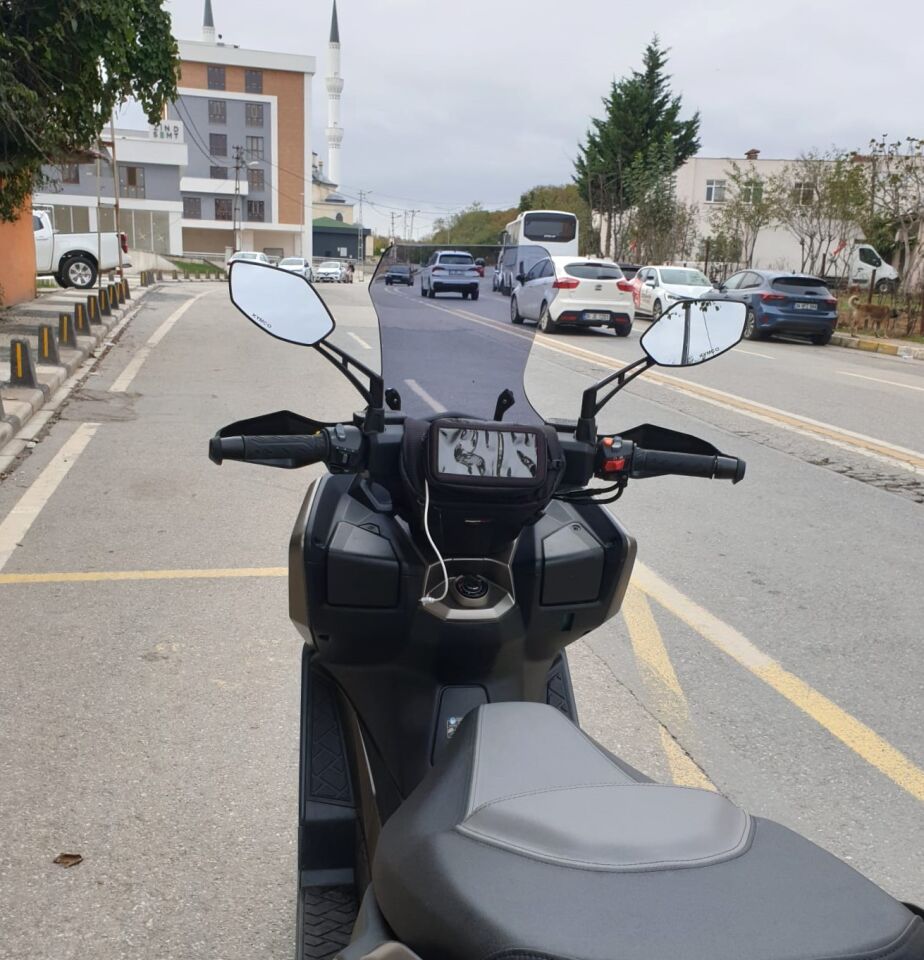 MOTOCAM Kymco DTX 360 Ön Cam 2021-2026 Model 55cm Füme Renkli 4mm