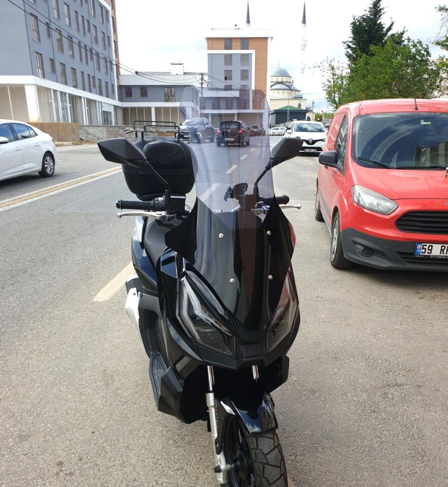 MOTOCAM Motolüx Wow 150  Ön Cam 2023-2026 Model 78cm Füme Renkli 4mm UZUN