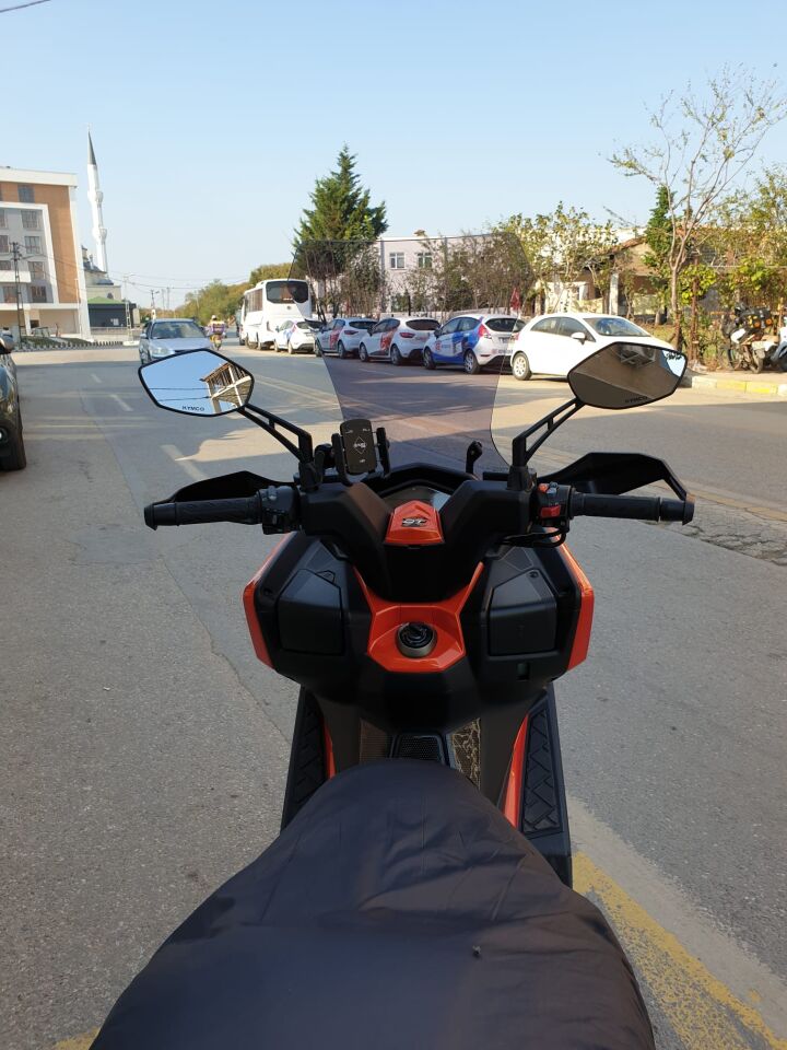 MOTOCAM Kymco DTX 360 Ön Cam 2021-2026 Model 67cm Füme Renkli 4mm UZUN