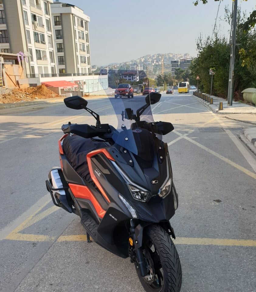MOTOCAM Kymco DTX 360 Ön Cam 2021-2026 Model 67cm Füme Renkli 4mm UZUN