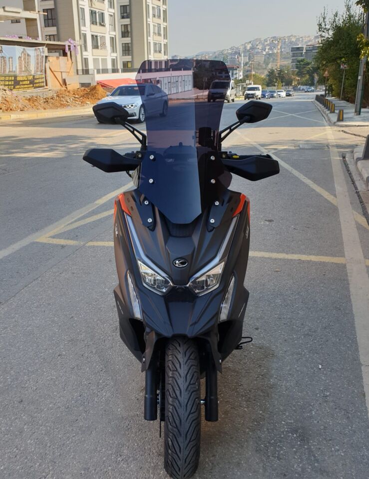 MOTOCAM Kymco DTX 360 Ön Cam 2021-2026 Model 67cm Siyah Renkli 4mm UZUN