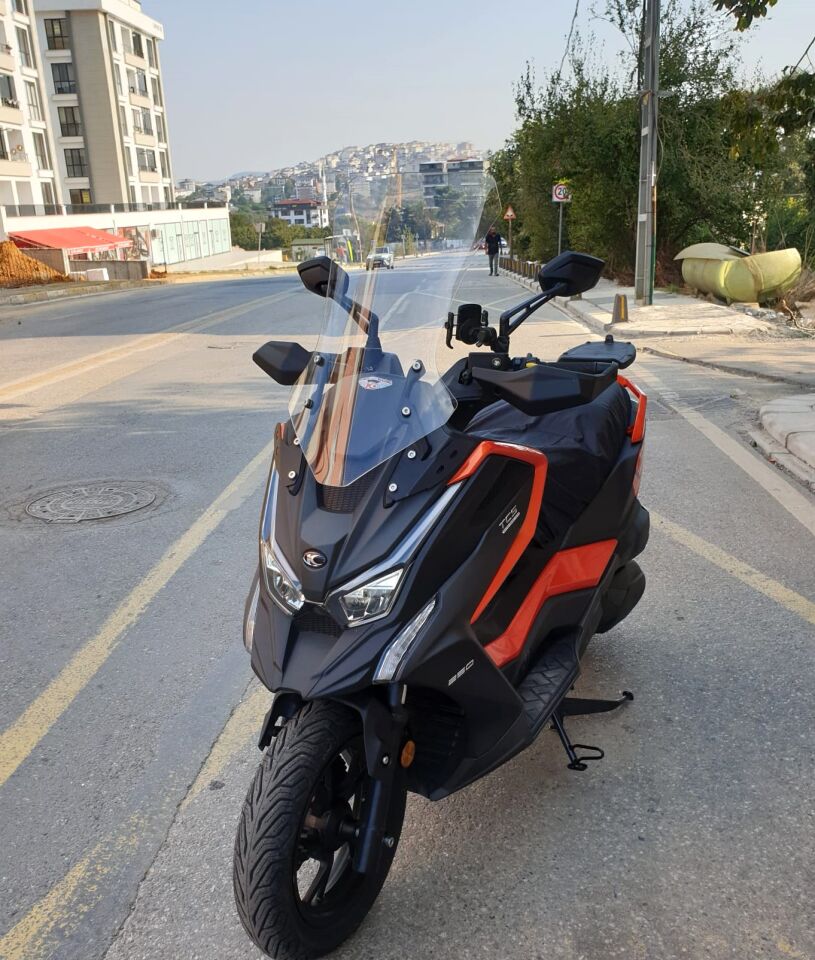 MOTOCAM Kymco DTX 360 Ön Cam 2021-2026 Model 67cm Şeffaf Renkli 4mm UZUN