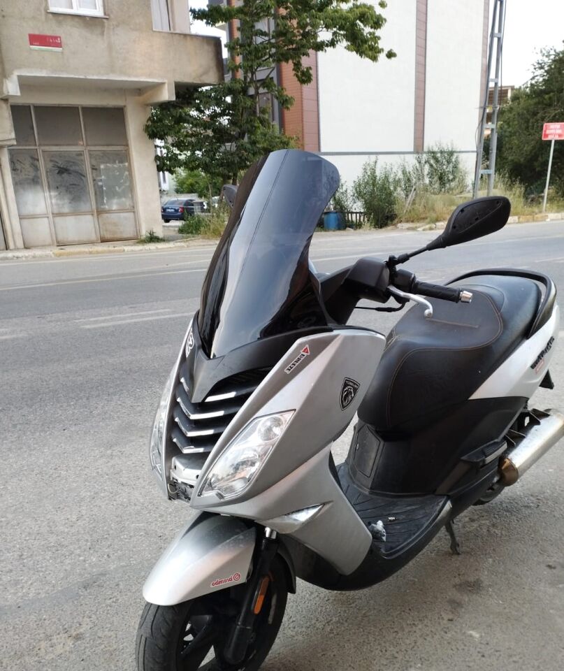MOTOCAM Peugeot Citystar 200 Ön Cam 2017-2018 Model 56cm Siyah Renkli 4mm UZUN
