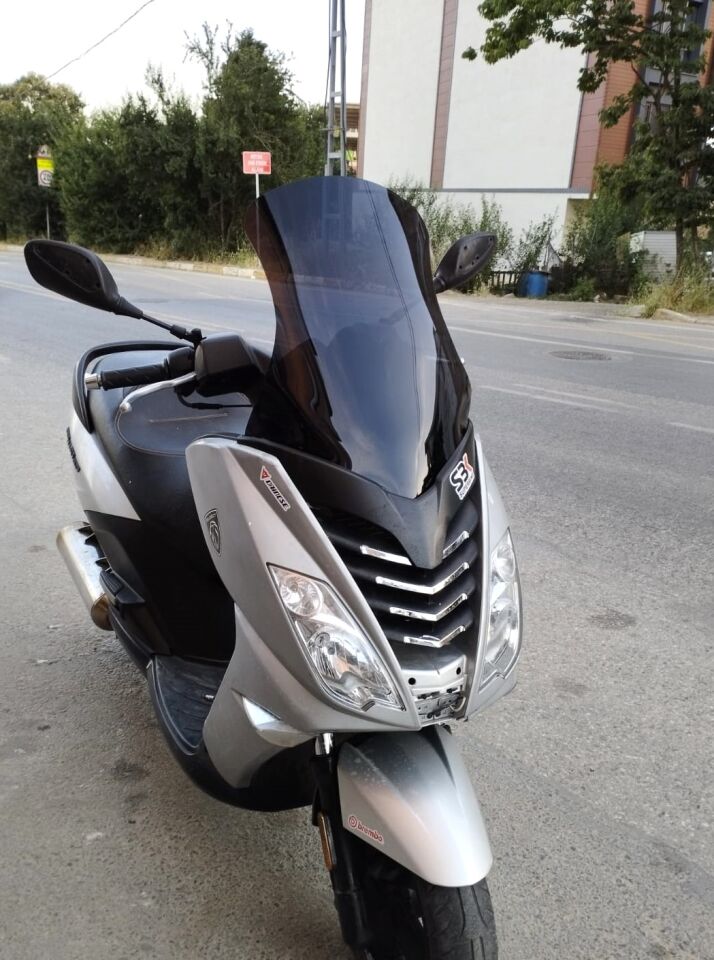 MOTOCAM Peugeot Citystar 200 Ön Cam 2017-2018 Model 56cm Siyah Renkli 4mm UZUN