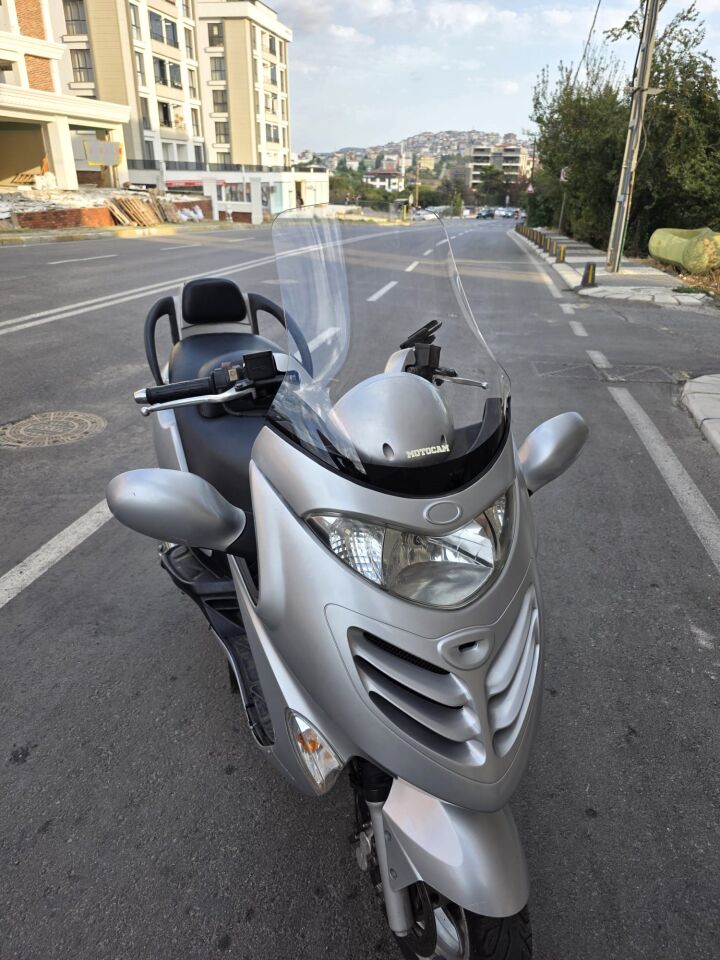 MOTOCAM Kymco Grand Dink Ön Cam 2002-2013 Model 47cm Şeffaf Renkli 4mm