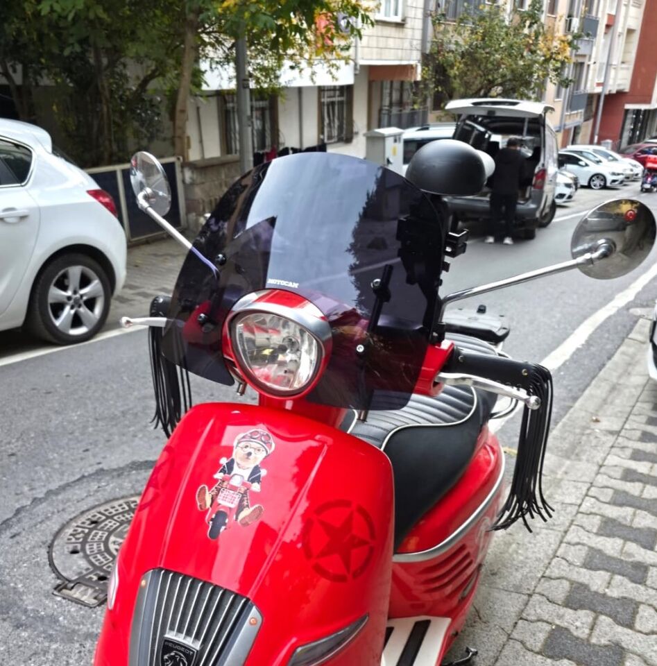 MOTOCAM Peugeot Django Ön Cam 2017-2026-2026 Model 37cm Siyah Renkli 4mm APARATSIZ