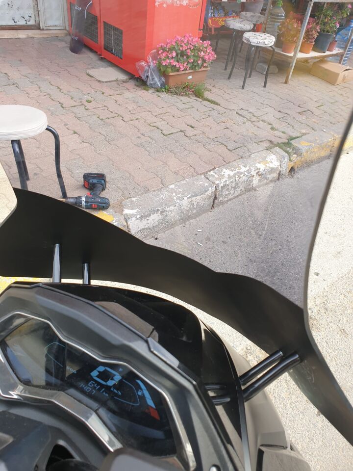 MOTOCAM Kymco Krv 200 Ön Cam 2022-2026 Model 75cm Füme Renkli 4mm UZUN