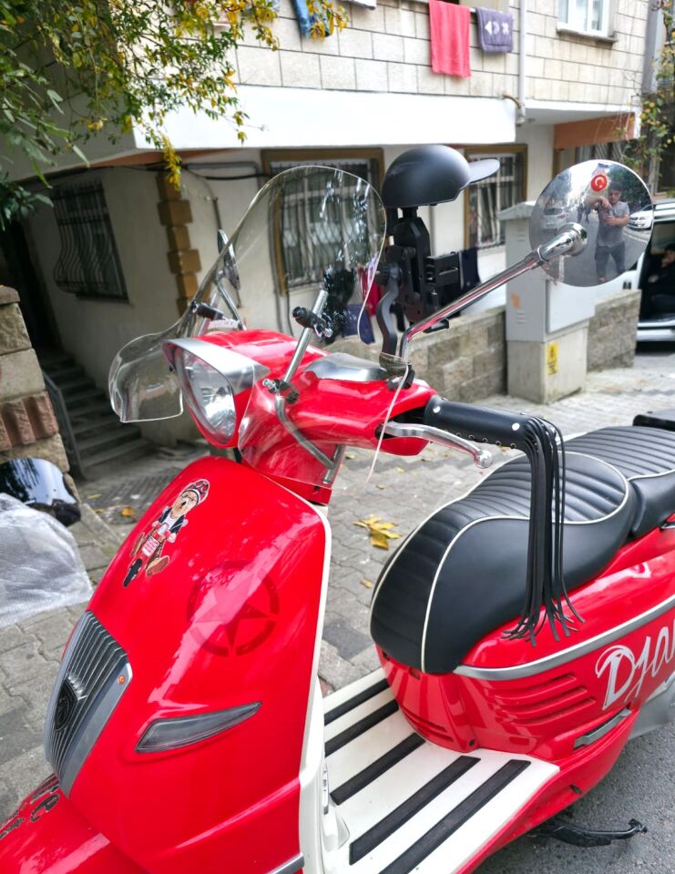 MOTOCAM Peugeot Django Ön Cam 2017-2026-2026 Model 39cm Şeffaf Renkli 4mm Elcikli APARATSIZ