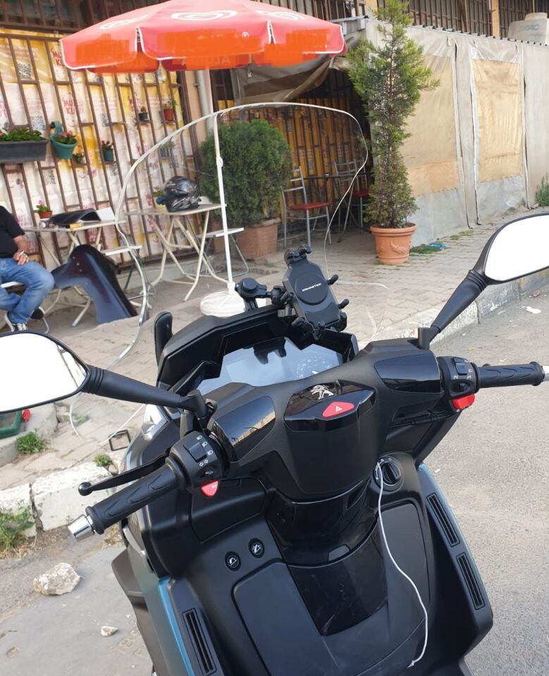 MOTOCAM Peugeot Metropolis 400 Ön Cam 2021-2026 Model 68cm Şeffaf Renkli 4mm