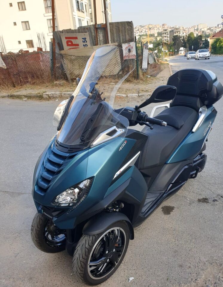 MOTOCAM Peugeot Metropolis 400 Ön Cam 2021-2026 Model 68cm Şeffaf Renkli 4mm