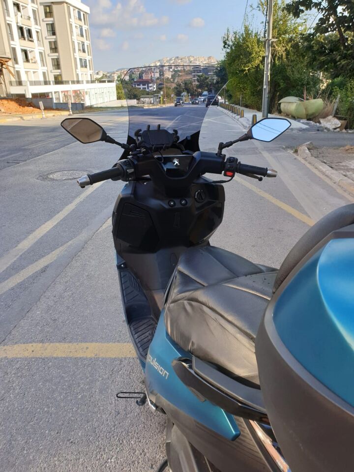 MOTOCAM Peugeot Pulsion 125 Ön Cam 2022-2026 Model 68cm Füme Renkli 4mm UZUN