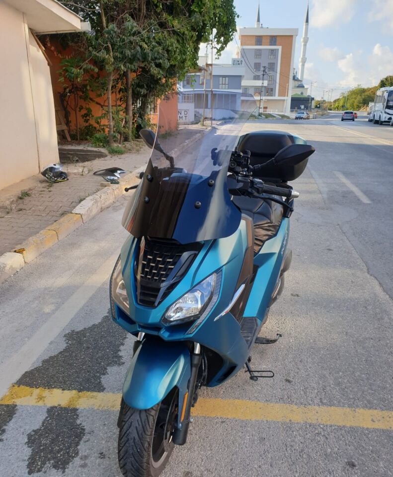 MOTOCAM Peugeot Pulsion 125 Ön Cam 2022-2026 Model 68cm Füme Renkli 4mm UZUN