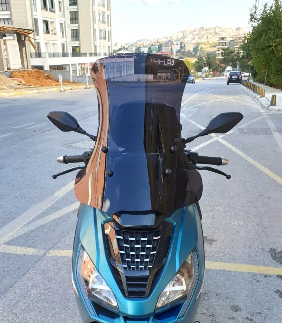 MOTOCAM Peugeot Pulsion 125 Ön Cam 2022-2026 Model 68cm Siyah Renkli 4mm UZUN