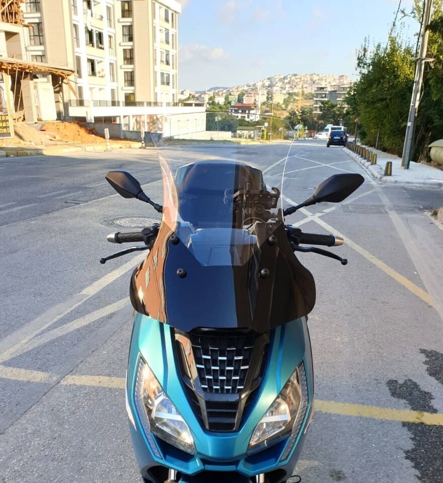 MOTOCAM Peugeot Pulsion 125 Ön Cam 2022-2026 Model 68cm Şeffaf Renkli 4mm UZUN