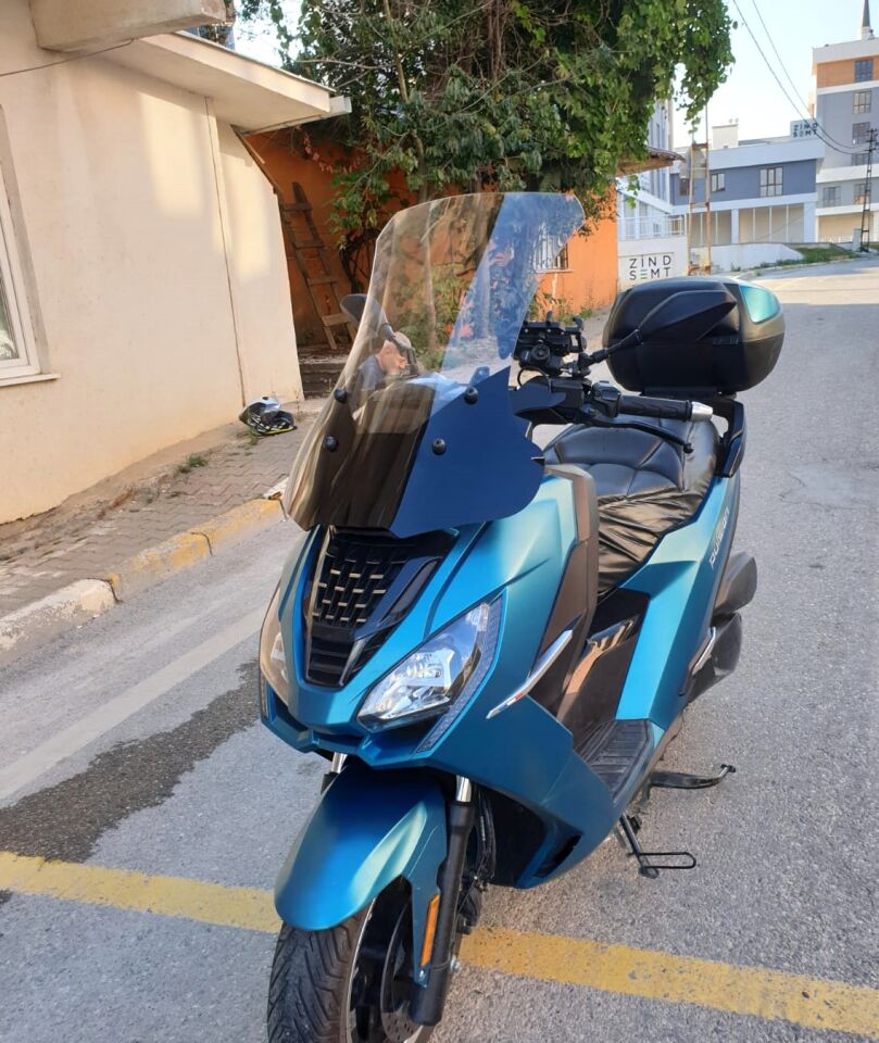 MOTOCAM Peugeot Pulsion 125 Ön Cam 2022-2026 Model 68cm Şeffaf Renkli 4mm UZUN