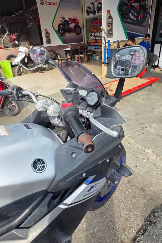 MOTOCAM Yamaha XJ6 Diversion Ön Cam 2009-2016 Model 36cm Füme Renkli 4mm