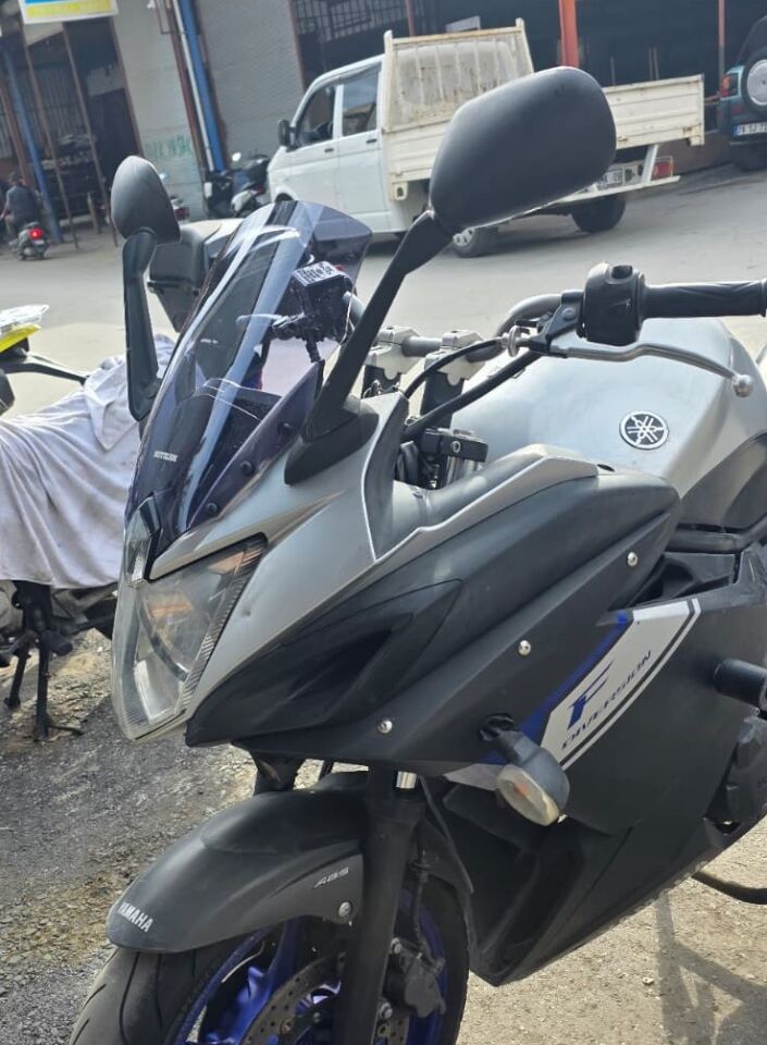 MOTOCAM Yamaha XJ6 Diversion Ön Cam 2009-2016 Model 36cm Füme Renkli 4mm