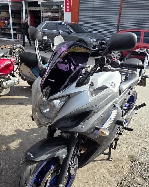 MOTOCAM Yamaha XJ6 Diversion Ön Cam 2009-2016 Model 36cm Siyah Renkli 4mm