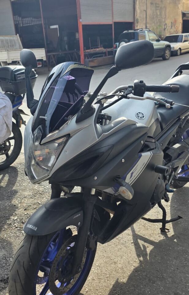 MOTOCAM Yamaha XJ6 Diversion Ön Cam 2009-2016 Model 36cm Siyah Renkli 4mm