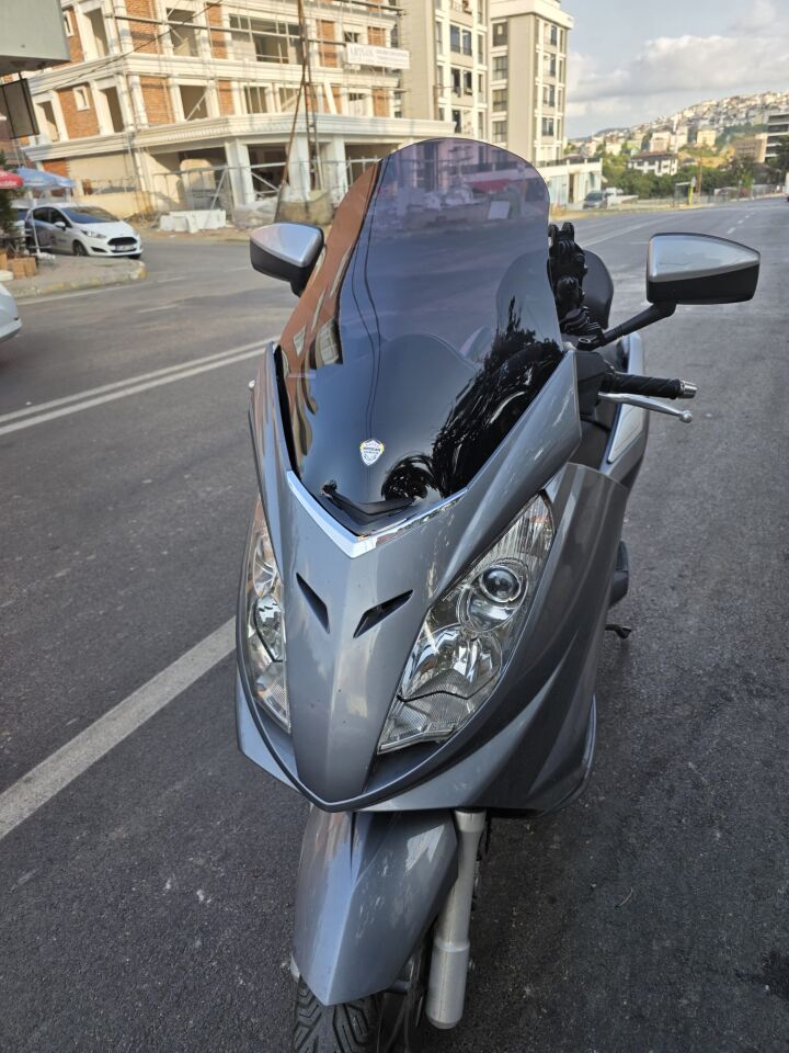 MOTOCAM Peugeot Satelis Ön Cam 2006-2014 Model 63cm Siyah Renkli 4mm