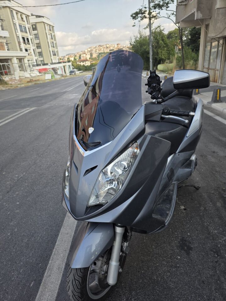 MOTOCAM Peugeot Satelis Ön Cam 2006-2014 Model 63cm Siyah Renkli 4mm