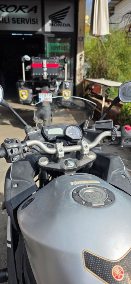 MOTOCAM Yamaha XJ6 Diversion Ön Cam 2009-2016 Model 36cm Şeffaf Renkli 4mm