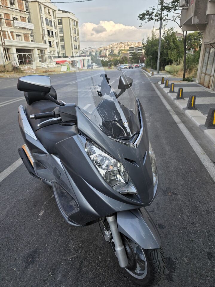 MOTOCAM Peugeot Satelis Ön Cam 2006-2014 Model 63cm Şeffaf Renkli 4mm