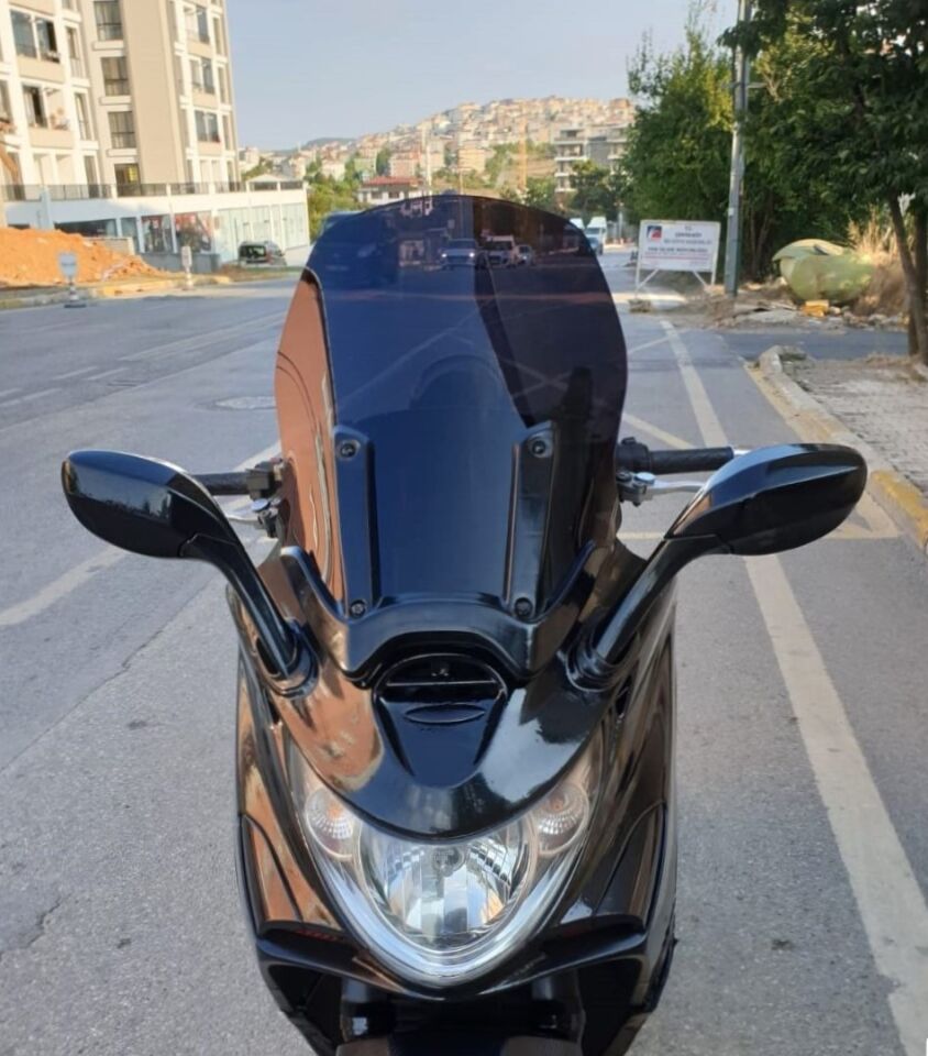 MOTOCAM Kymco Xciting 250 İ Ön Cam 2008-2012 Model 62cm Siyah Renkli 4mm