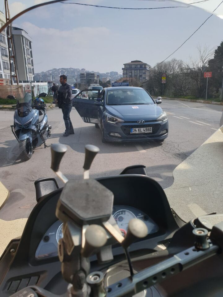 MOTOCAM Kymco Xciting 250 R Ön Cam 2010-2011 Model 72cm Füme Renkli 4mm UZUN