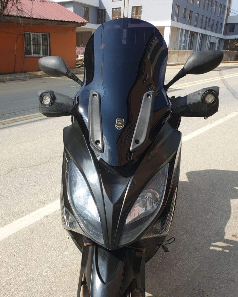 MOTOCAM Kymco Xciting 400 İ Ön Cam 2008-2017 Model 72cm Siyah Renkli 4mm UZUN