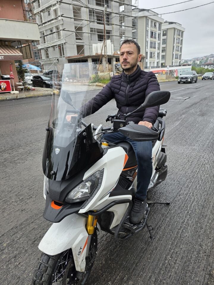 MOTOCAM Peugeot XP 400 Ön Cam 2023-2026 Model 65cm Şeffaf Renkli 4mm UZUN