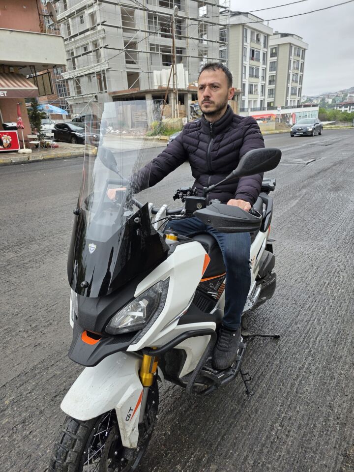 MOTOCAM Peugeot XP 400 Ön Cam 2023-2026 Model 65cm Şeffaf Renkli 4mm UZUN