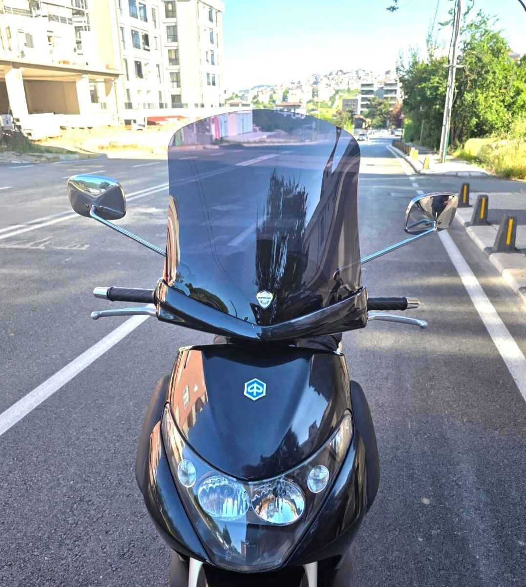 MOTOCAM Piaggio Beverly 250 Ön Cam 2005-2007 Model 44cm Siyah Renkli 4mm