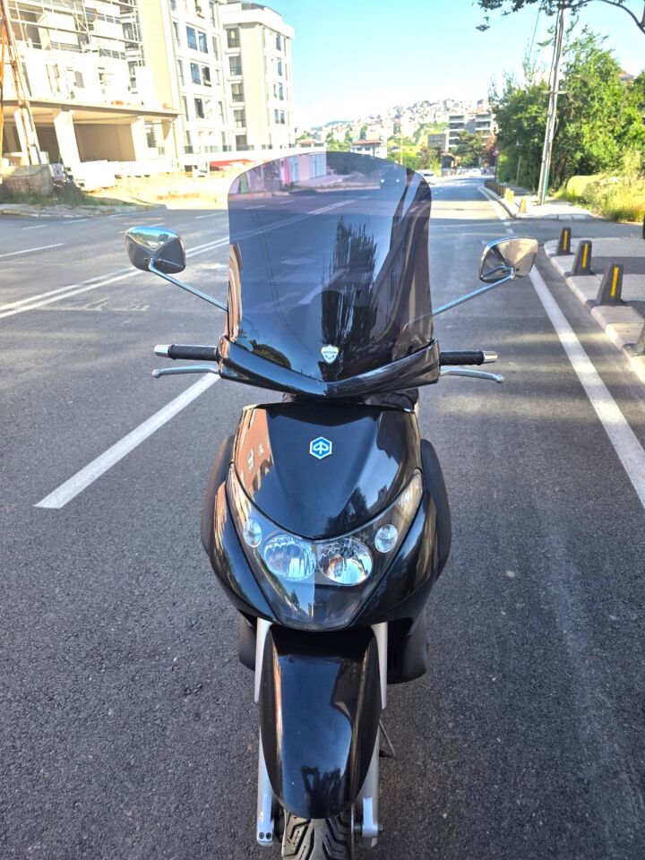 MOTOCAM Piaggio Beverly 250 Ön Cam 2005-2007 Model 44cm Siyah Renkli 4mm