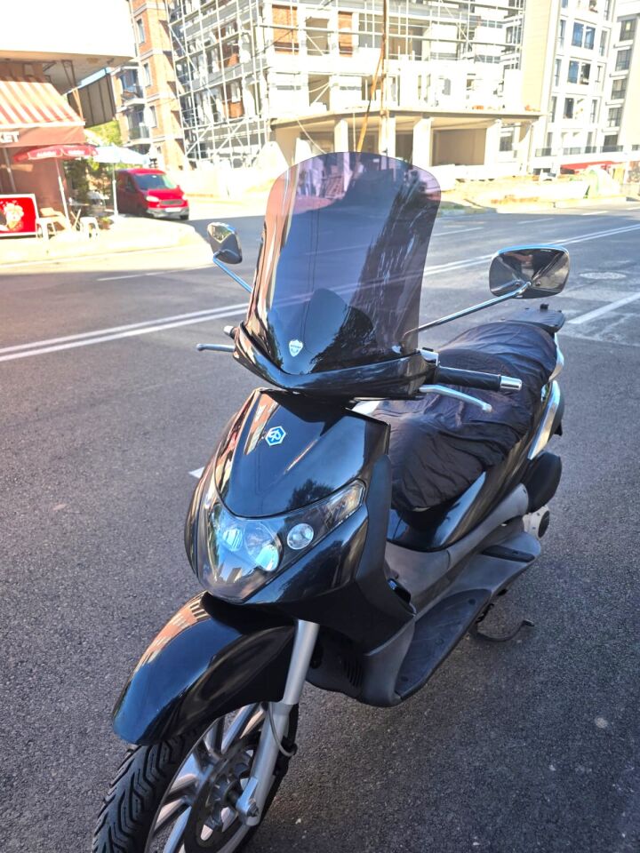 MOTOCAM Piaggio Beverly 250 Ön Cam 2005-2007 Model 44cm Siyah Renkli 4mm