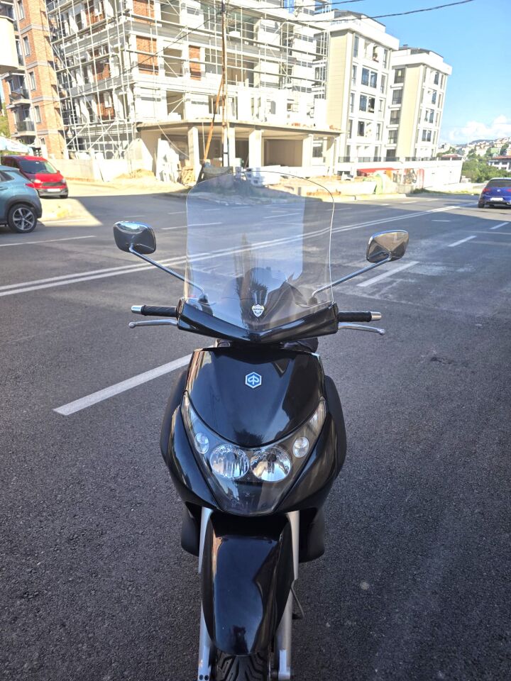 MOTOCAM Piaggio Beverly 250 Ön Cam 2005-2007 Model 44cm Şeffaf Renkli 4mm