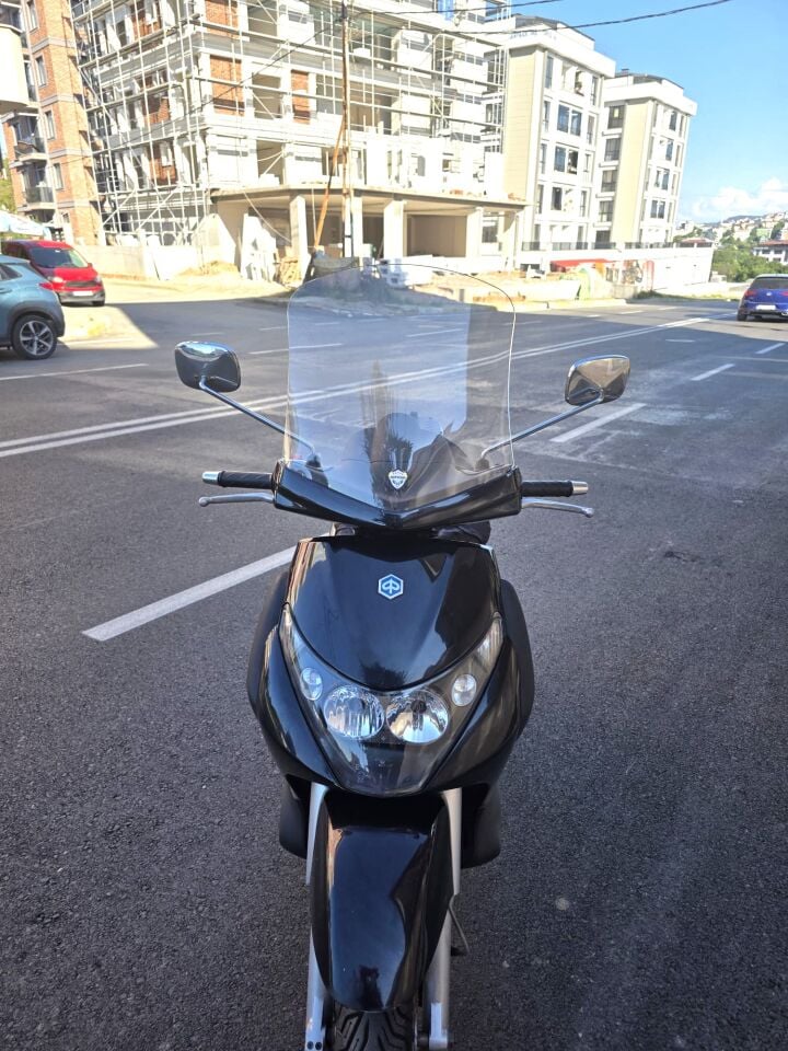 MOTOCAM Piaggio Beverly 250 Ön Cam 2005-2007 Model 44cm Şeffaf Renkli 4mm