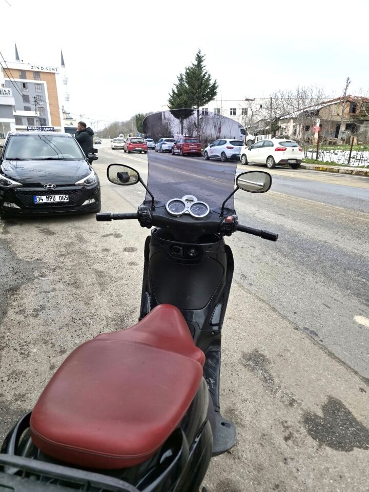 MOTOCAM Piaggio Beverly 250 Ön Cam 2005-2007 Model 53cm Füme Renkli 4mm UZUN