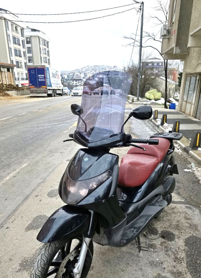 MOTOCAM Piaggio Beverly 250 Ön Cam 2005-2007 Model 53cm Füme Renkli 4mm UZUN