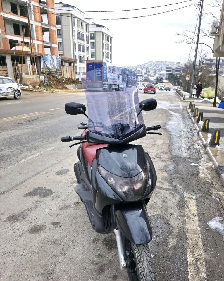 MOTOCAM Piaggio Beverly 250 Ön Cam 2005-2007 Model 53cm Füme Renkli 4mm UZUN