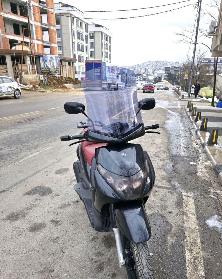 MOTOCAM Piaggio Beverly 250 Ön Cam 2005-2007 Model 53cm Füme Renkli 4mm UZUN