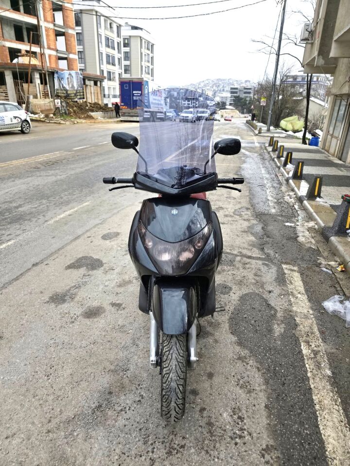 MOTOCAM Piaggio Beverly 250 Ön Cam 2005-2007 Model 53cm Füme Renkli 4mm UZUN