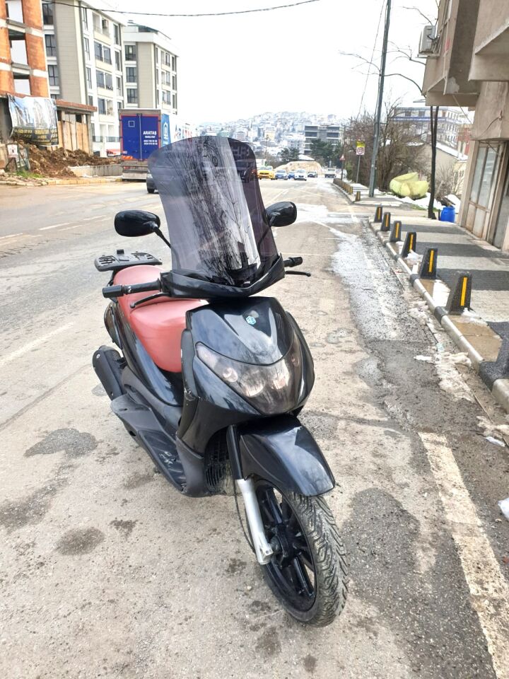 MOTOCAM Piaggio Beverly 250 Ön Cam 2005-2007 Model 53cm Siyah Renkli 4mm UZUN