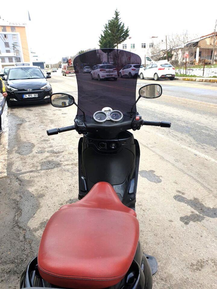 MOTOCAM Piaggio Beverly 250 Ön Cam 2005-2007 Model 53cm Siyah Renkli 4mm UZUN