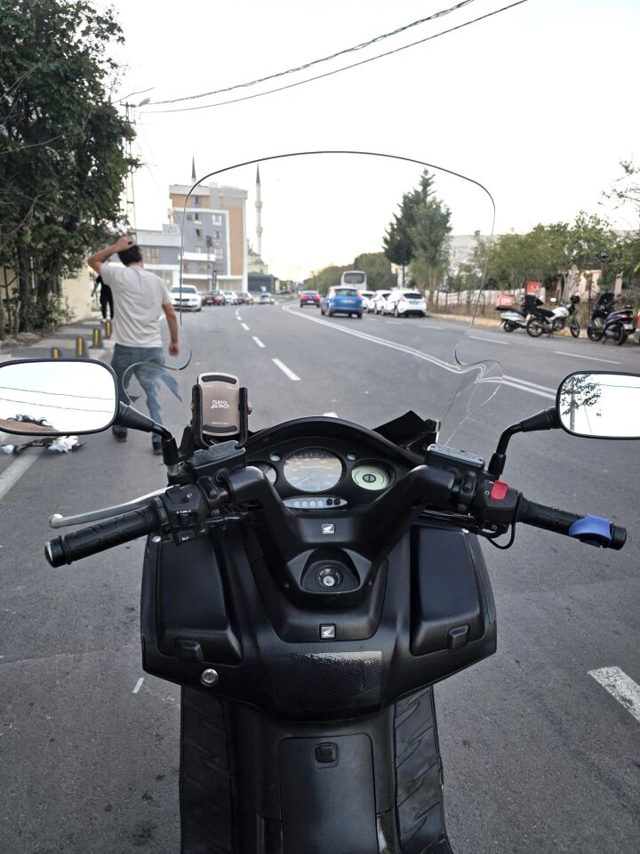 MOTOCAM Honda Silverwing SWT 400 Ön Cam 2006-2009 Model 68cm Şeffaf Renkli 4mm ELCİKLİ