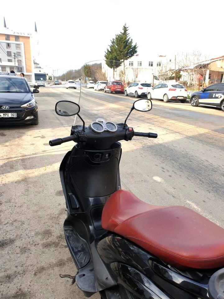 MOTOCAM Piaggio Beverly 250 Ön Cam 2005-2007 Model 53cm Şeffaf Renkli 4mm UZUN